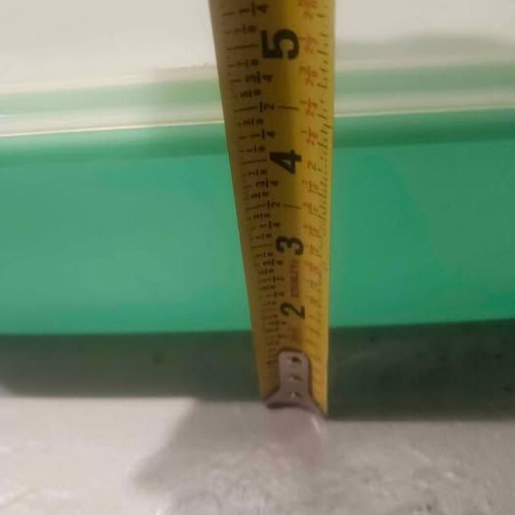 Jadeite Tupperware Breadbox Celery Keeper 14" x 6" - Picture 6 of 6